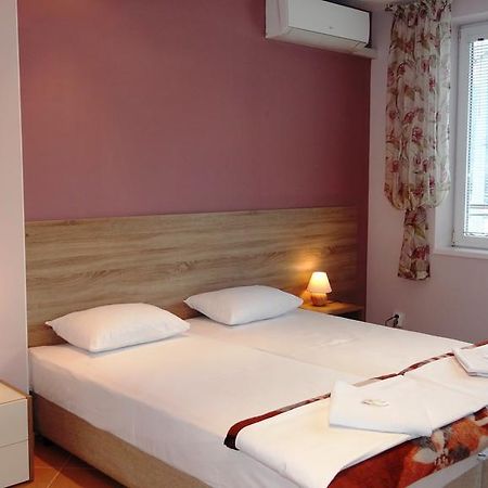Guest Rooms Kom Sofía Habitación foto