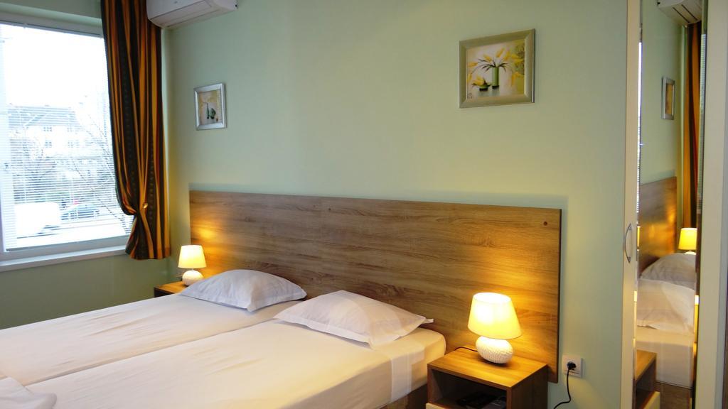 Guest Rooms Kom Sofía Habitación foto